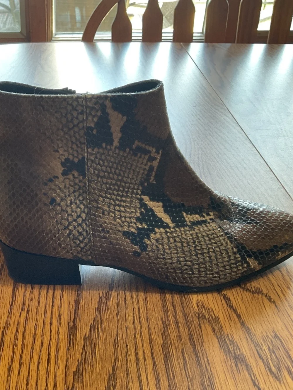 Aquatalia Made in Italy Brown Snakeskin Print Leather Ankle Boots 7.5